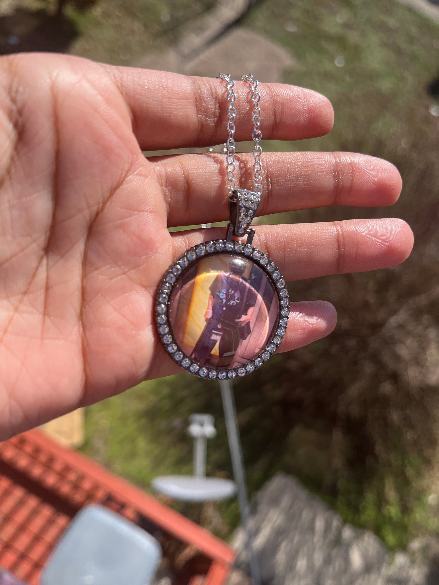 Circle picture necklaces